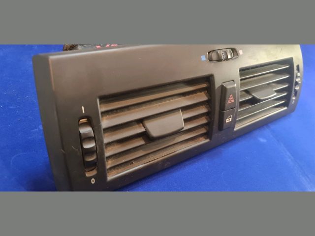 bontott BMW X3 Középső Szellőző