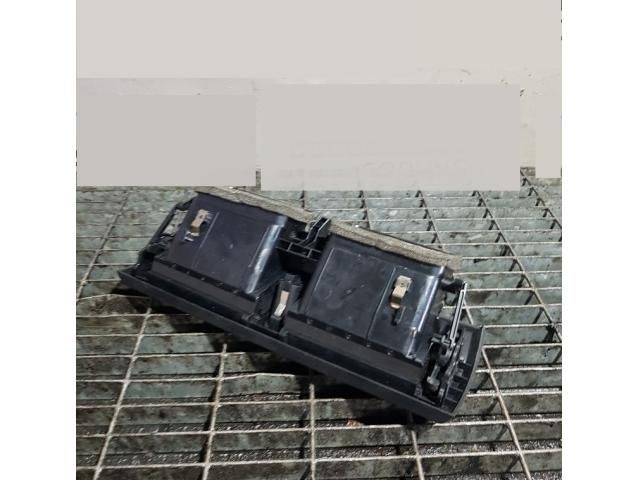 bontott BMW X3 Középső Szellőző