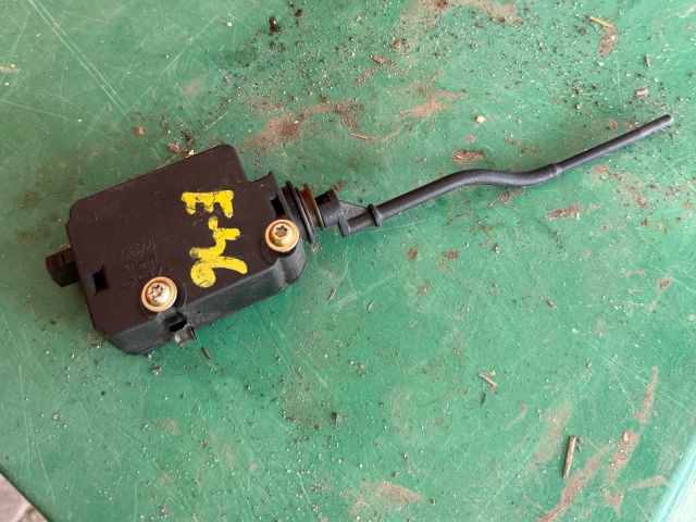 bontott BMW X3 Központizár Motor Tankajtó