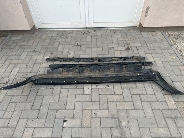 bontott BMW X3 Küszöb Díszléc Szett