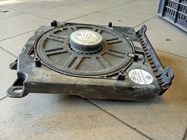 bontott BMW X3 Mélynyomó Hangszóró