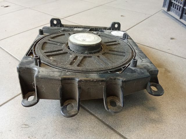 bontott BMW X3 Mélynyomó Hangszóró