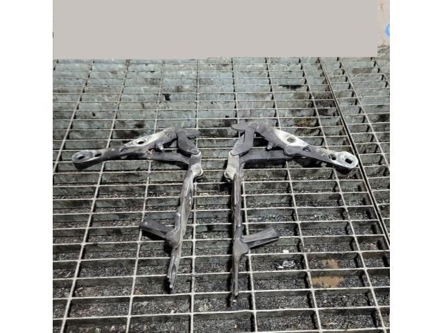 bontott BMW X3 Motorháztető Zsanér Pár