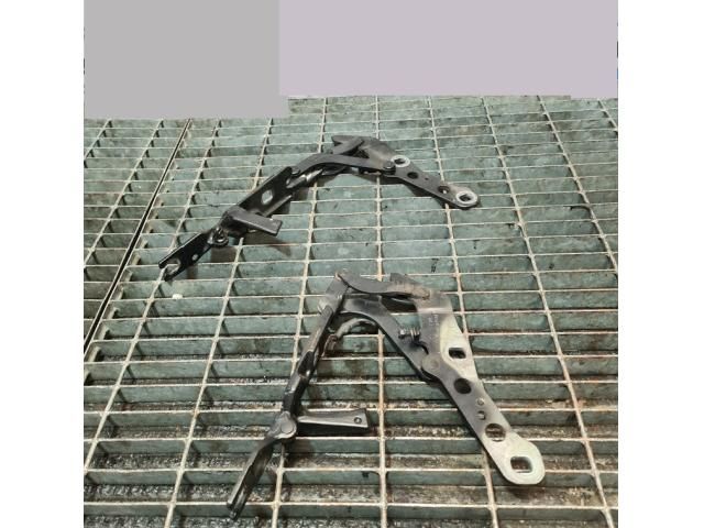 bontott BMW X3 Motorháztető Zsanér Pár