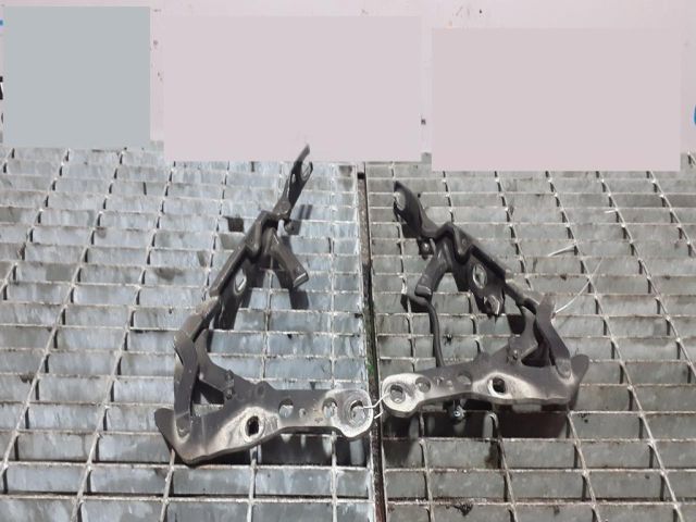 bontott BMW X3 Motorháztető Zsanér Pár