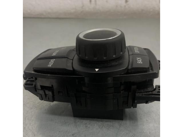 bontott BMW X3 Multimédia Vezérlő