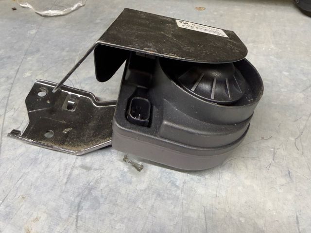 bontott BMW X3 Riasztó Hangszóró