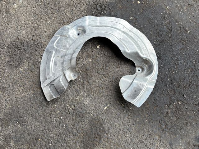 bontott BMW X3 Bal első Fék Porvédő Lemez