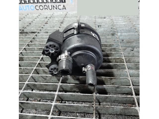 bontott BMW X3 Szervóolaj Tartály