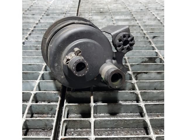 bontott BMW X3 Szervóolaj Tartály