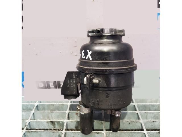 bontott BMW X3 Szervóolaj Tartály