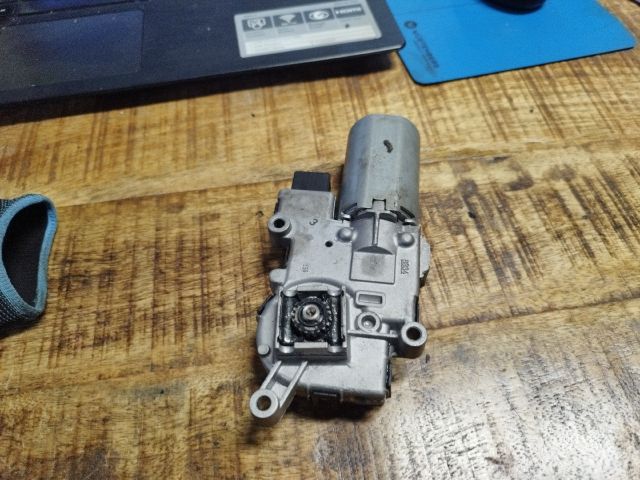 bontott BMW X3 Tetőablak Motor