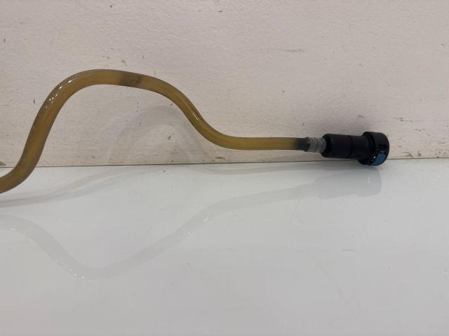 bontott BMW X3 Üzemanyagcső