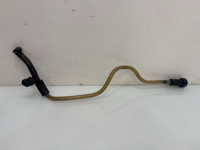 bontott BMW X3 Üzemanyagcső