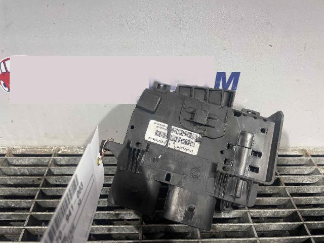 bontott BMW X3 Akkumulátor Relé