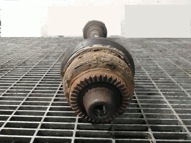 bontott BMW X3 Bal Féltengely