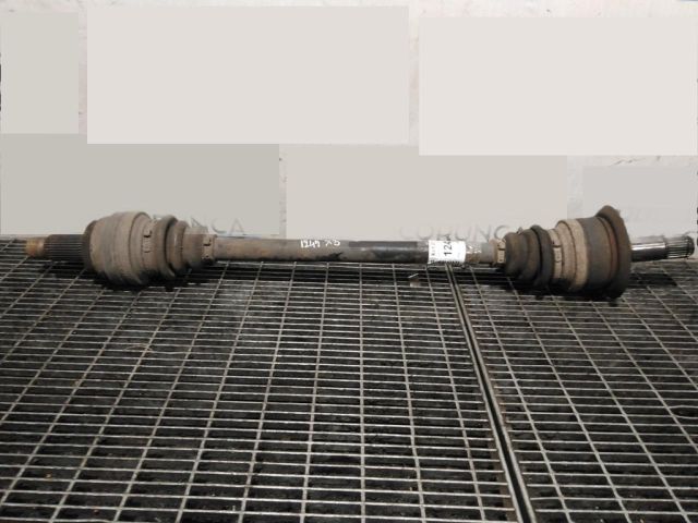 bontott BMW X3 Bal hátsó Féltengely