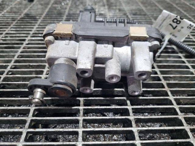 bontott BMW X3 Turbó Vezérlőegység