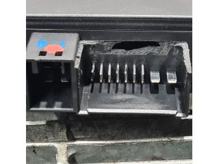 bontott BMW X3 Üzemanyag Szivattyú Relé