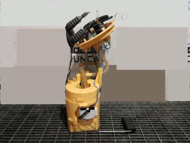 bontott BMW X3 Üzemanyag Szivattyú