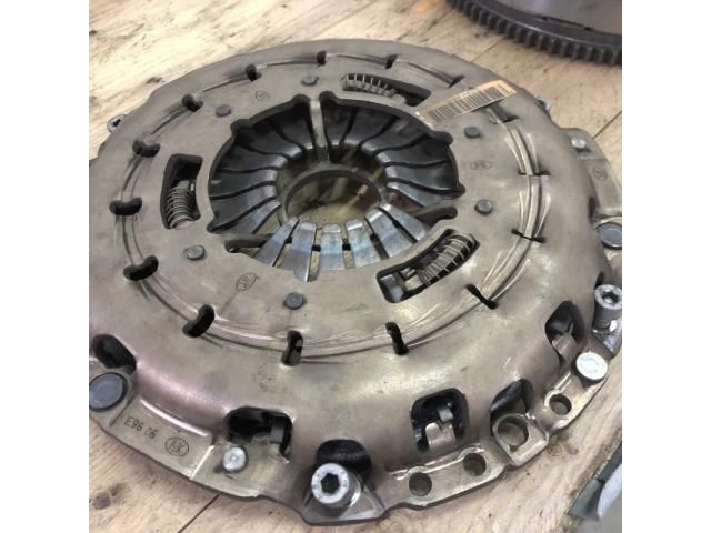 bontott BMW X3 Kuplung Szett (Szerkezet, Tárcsa)