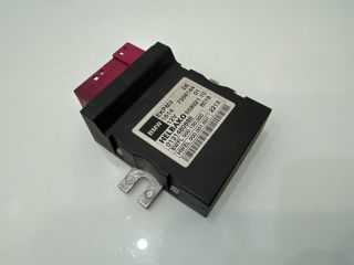 bontott BMW X3 Üzemanyag Szivattyú Relé