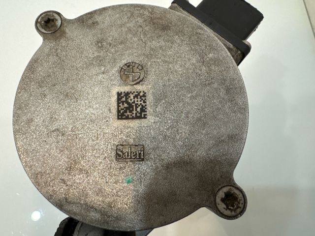 bontott BMW X3 Vízpumpa