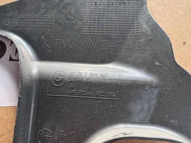 bontott BMW X3 Bal Féltengely Porvédő Lemez