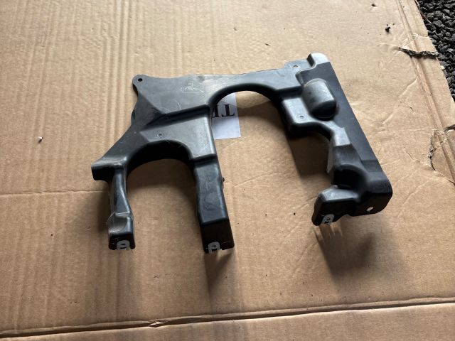 bontott BMW X3 Bal Féltengely Porvédő Lemez