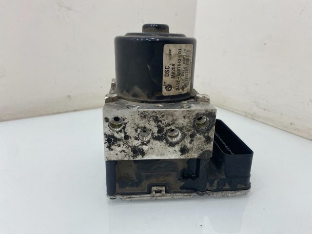 bontott BMW X3 ABS Kocka