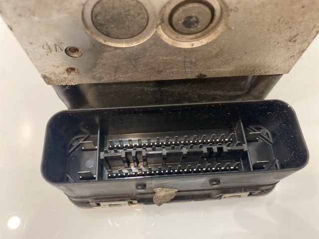 bontott BMW X3 ABS Kocka