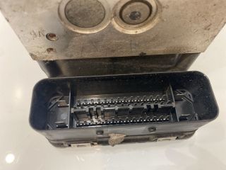 bontott BMW X3 ABS Kocka