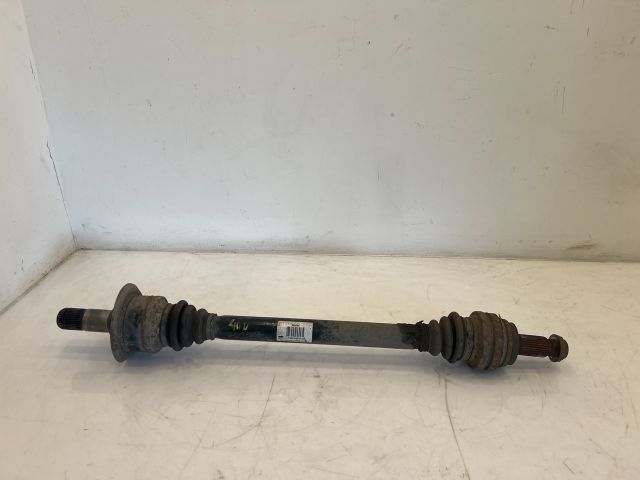 bontott BMW X3 Bal hátsó Féltengely