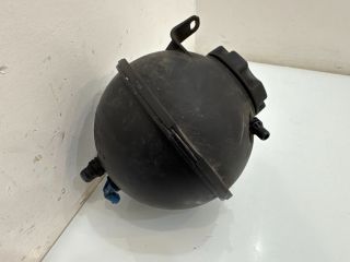 bontott BMW X3 Kiegyenlítő Tartály