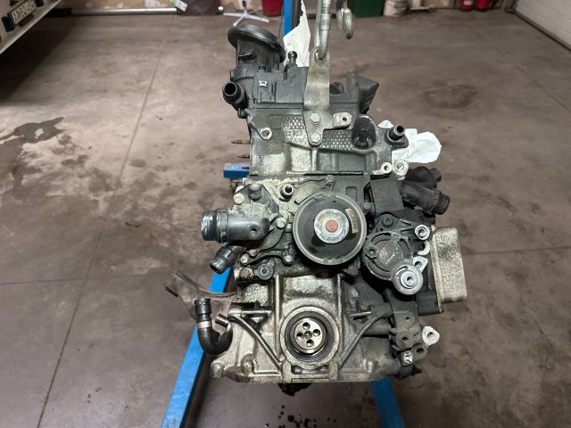 bontott BMW X3 Motorblokk (Fűzött)