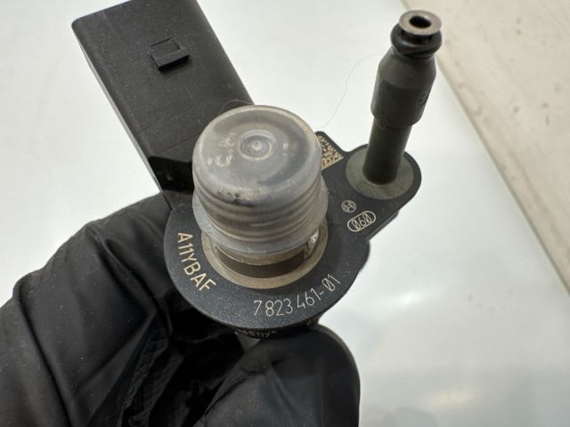 bontott BMW X3 Porlasztó (1 db)