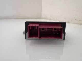 bontott BMW X3 Üzemanyag Szivattyú Relé