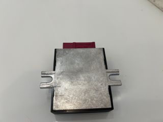 bontott BMW X3 Üzemanyag Szivattyú Relé