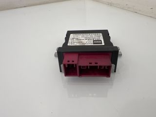 bontott BMW X3 Üzemanyag Szivattyú Relé