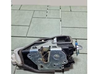 bontott BMW X4 Bal első Ajtózár