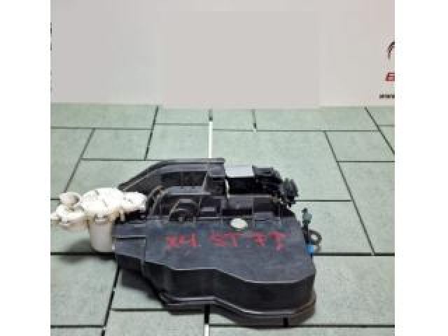 bontott BMW X4 Bal első Ajtózár