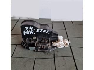 bontott BMW X4 Bal első Ajtózár