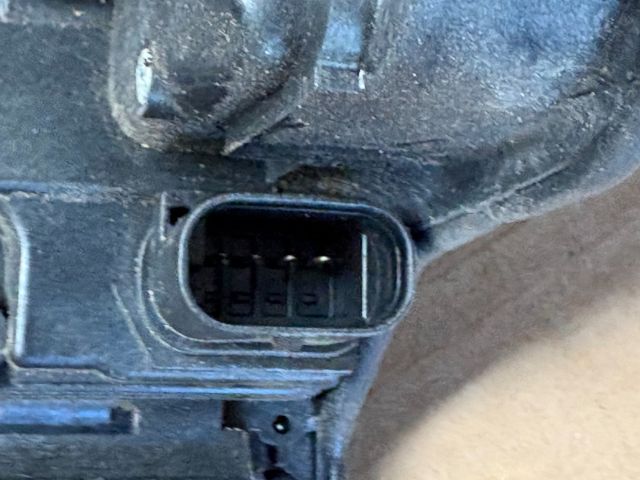 bontott BMW X4 Bal első Ajtózár