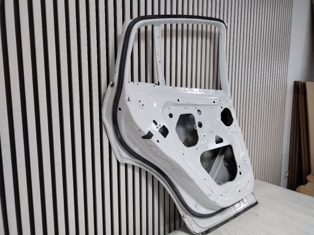 bontott BMW X4 Bal hátsó Ajtó (Üres lemez)