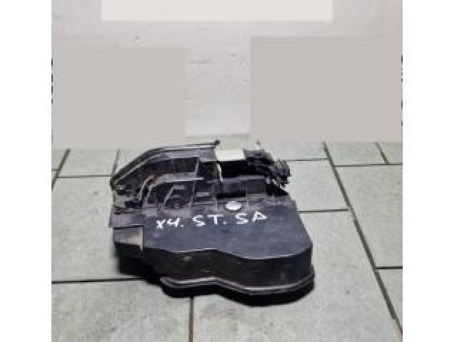 bontott BMW X4 Bal hátsó Ajtózár