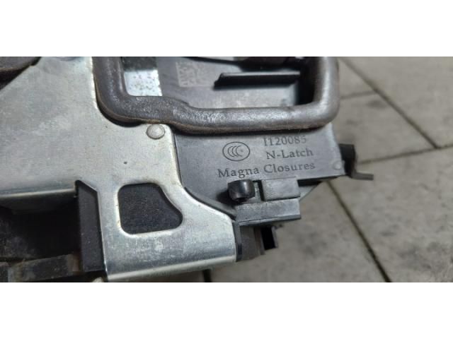 bontott BMW X4 Bal hátsó Ajtózár