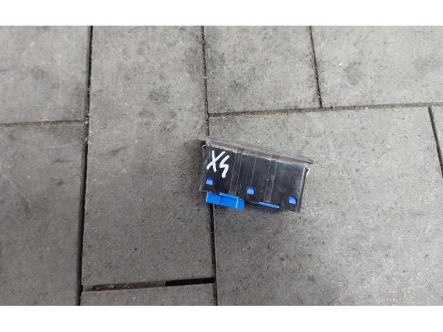 bontott BMW X4 Csomagtér Nyitó Kar / Gomb