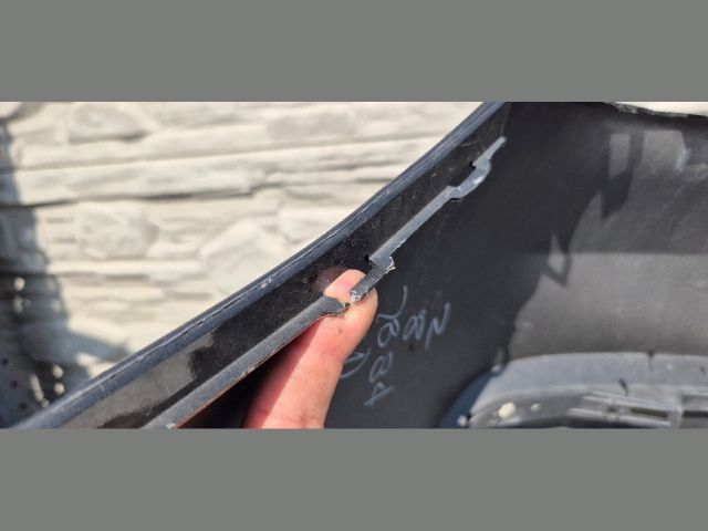 bontott BMW X4 Hátsó Lökhárító (Üresen)