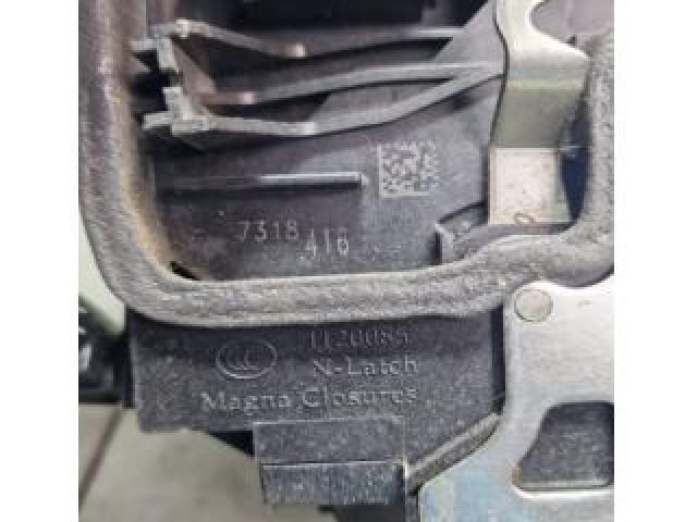 bontott BMW X4 Jobb első Ajtózár