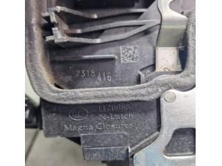 bontott BMW X4 Jobb első Ajtózár